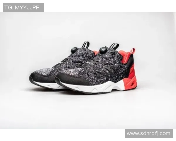 代言锐步的足球明星们如何塑造品牌形象与运动文化