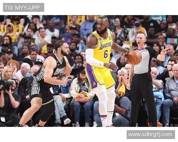 2018年12月9日灰熊与湖人激战回顾球迷热情高涨精彩瞬间盘点