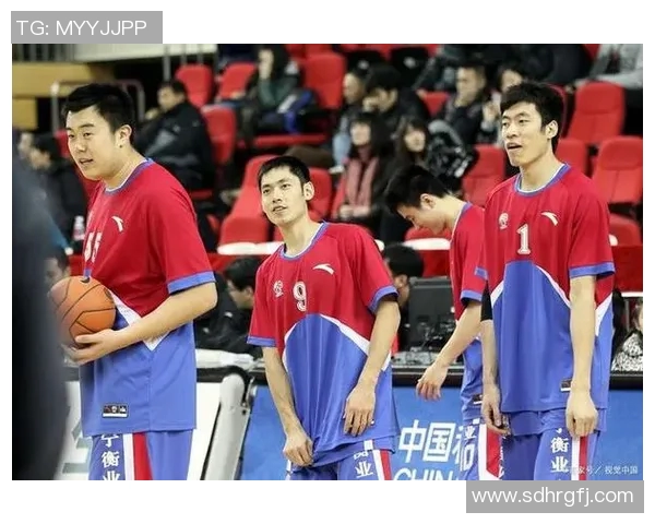 金牛篮球明星的崛起之路与赛场背后的奋斗故事