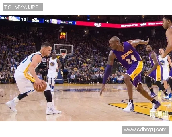 探索NBA篮球明星的传奇故事与辉煌成就带你走进篮球的魅力世界 探索NBA篮球明星的传奇故事与辉煌成就带你走进篮球的魅力世界