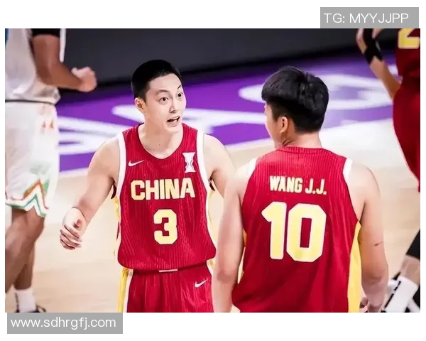 红色篮球球迷心目中的篮球明星是谁揭秘他们的热爱与追随 红色篮球球迷心目中的篮球明星是谁揭秘他们的热爱与追随