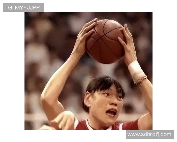 世界最矮篮球明星的传奇人生与奋斗故事揭秘